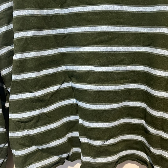 A&E cropped cut off sweatshirt! - Picture 4 of 7